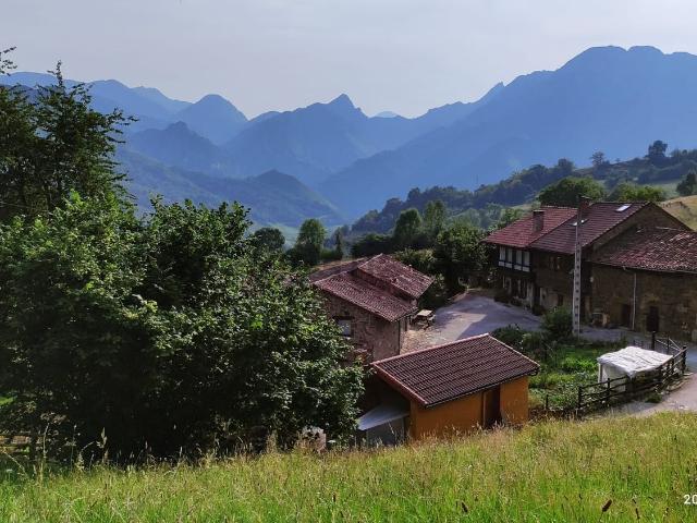 Terreno en venta en Sobrescobio, Asturias