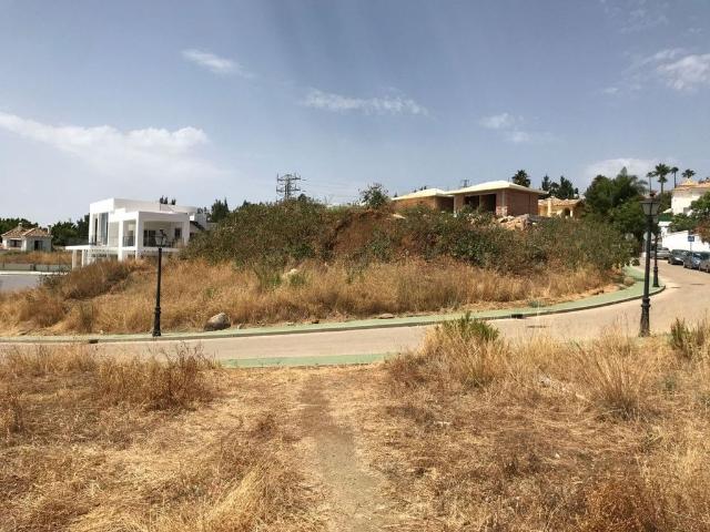 Terreno en venta en Val de Guadalmina, Benahavís