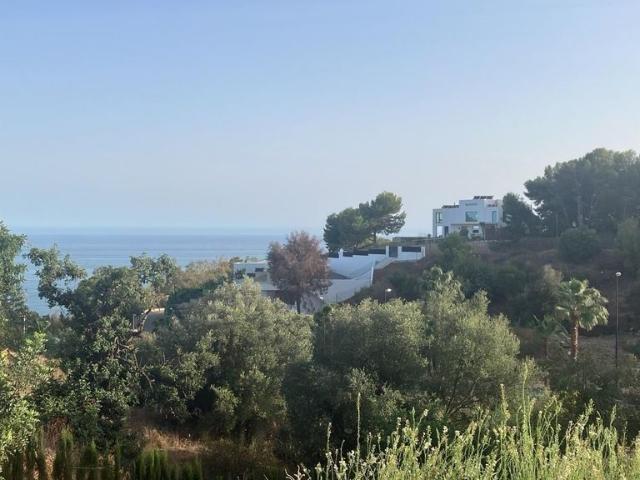 Terreno en venta en La Perla-Torremuelle, Costa del Sol Occidental