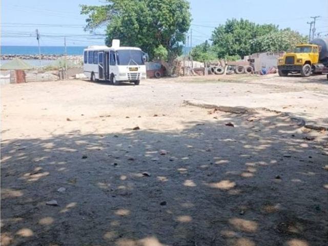 Terreno en venta en Vargas