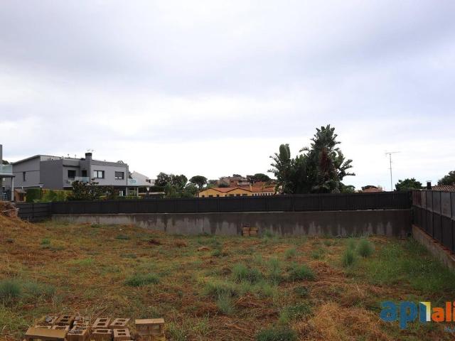 Terreno en venta en Rocafonda, Maresme