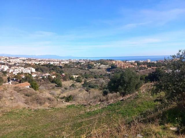 Terreno en venta en La Perla-Torremuelle, Benalmádena