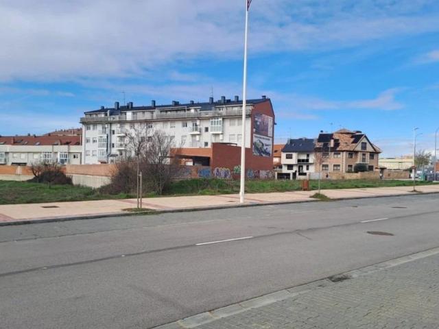 Terreno en venta en San Lorenzo - La Palomera - San Mamés, León