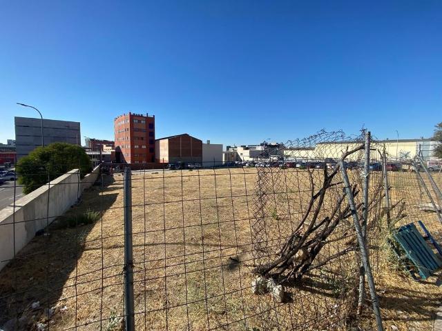 Terreno en alquiler en Villa de Vallecas, Madrid