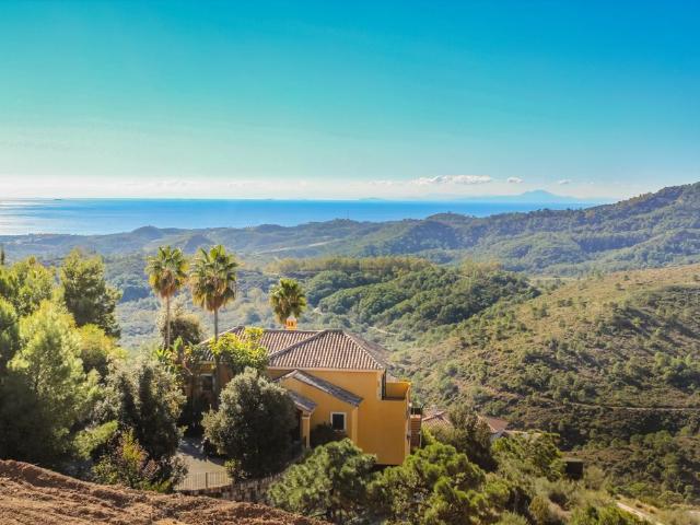 Terreno en venta en Benahavís, El Paraíso Alto