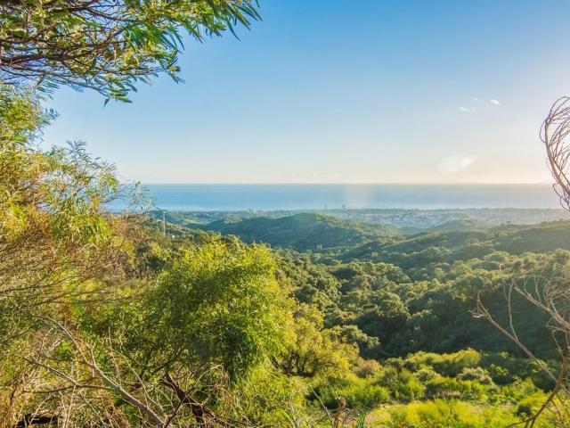 Terreno en venta en Marbella, Alhambra del Mar