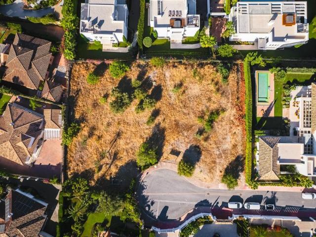 Terreno en venta en Nueva Andalucía, Costa del Sol Occidental