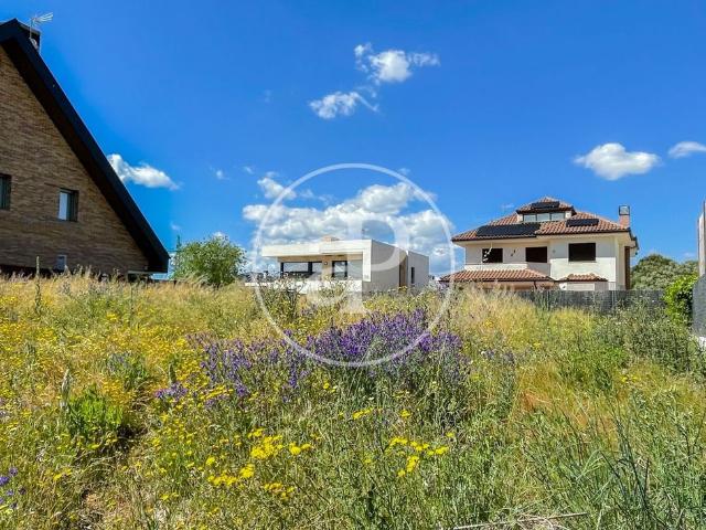 Terreno en venta en Pozuelo De Alarcón, Distrito Municipal I (sin urbanizaciones) Terreno en venta en Pozuelo De Alarcón, Distrito Municipal I (sin urbanizaciones)