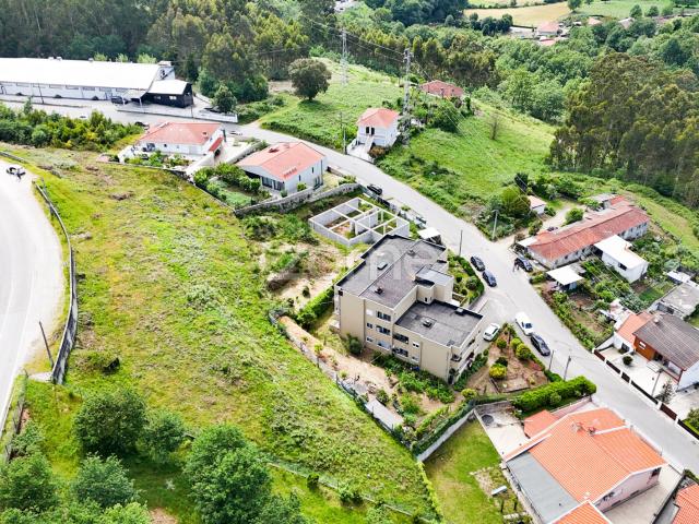 Terreno venda em Felgueiras, Porto