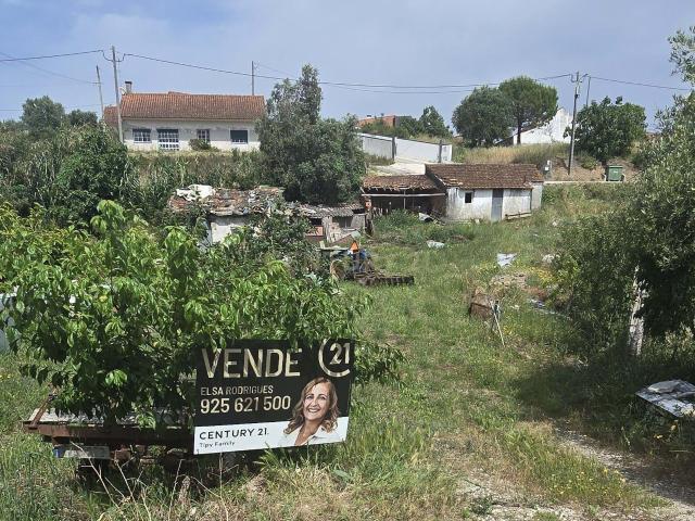 Terreno venda em Rio Maior, Santarém