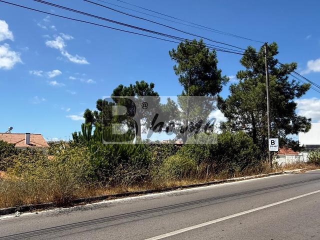Terreno venda em Almada, Setúbal