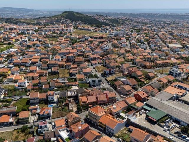 Terreno venda em Bairro dos CTT, Odivelas