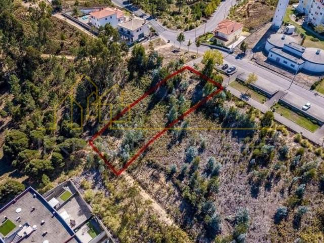 Terreno venda em Leiria