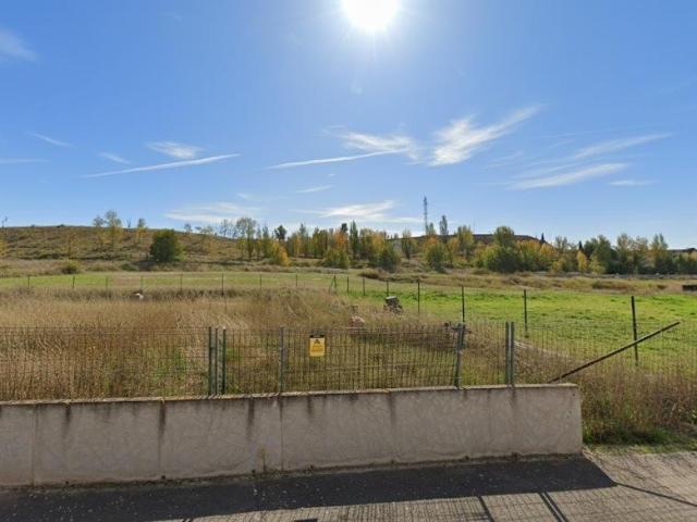 Terreno en venta en Buniel, Castilla y León