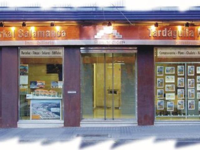 Local Comercial en venta en Villares De La Reina, Castilla y León