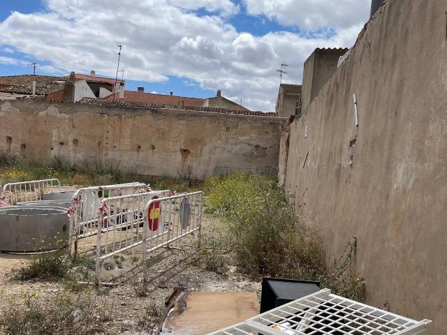Terreno en venta en Fuentealbilla, Castilla-La Mancha