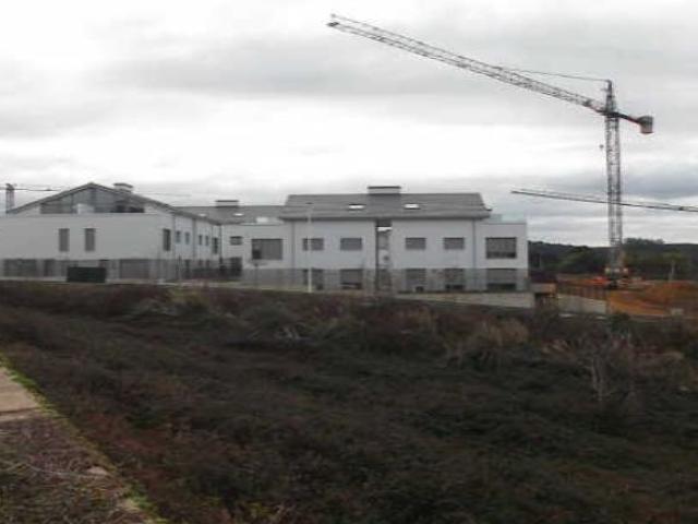 Local Comercial en venta en Azoños, Santa Cruz De Bezana
