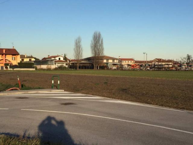 Terreno in vendita a Casalserugo