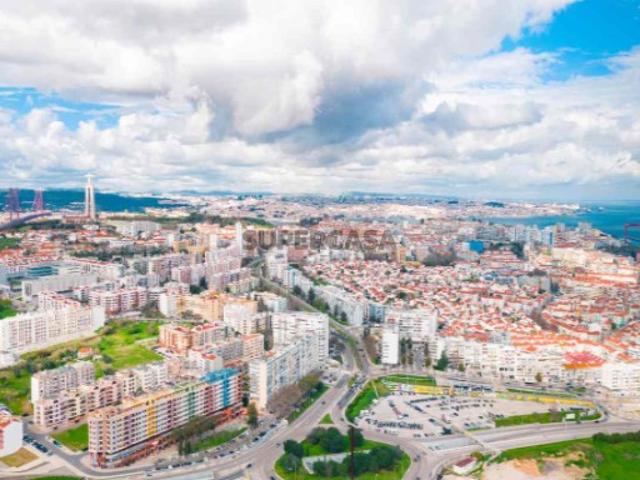 Terreno venda em Almada, Setúbal