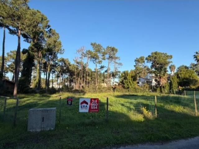 Terreno venda em Herdade da Aroeira, Almada