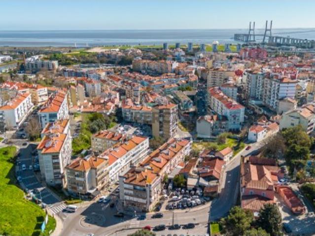 Terreno venda em Santiago Dos Velhos, Lisboa