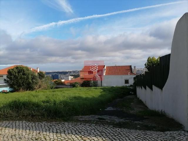 Terreno venda em Casal da Mira, Amadora