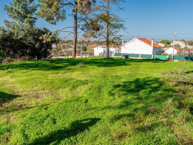 Terreno venda em Santo António Da Charneca, Setúbal