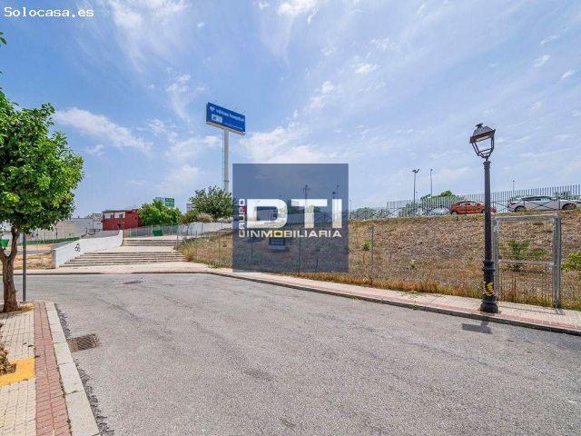 Terreno en venta en Castilleja De La Cuesta, Andalucía