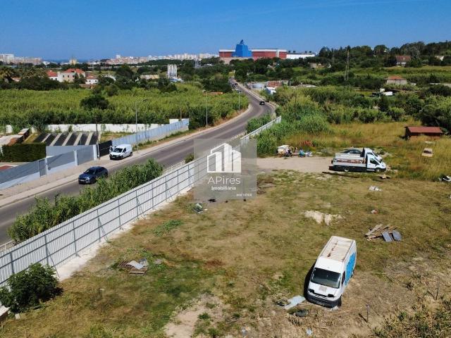 Terreno venda em Casal do Outeiro, Almada