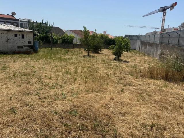 Terreno venda em Almada, Setúbal