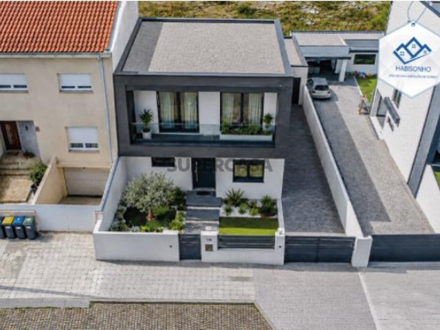 Terreno venda em Valongo, Porto
