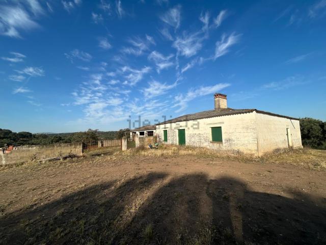 Terreno en venta en Santiago De Alcántara, Extremadura