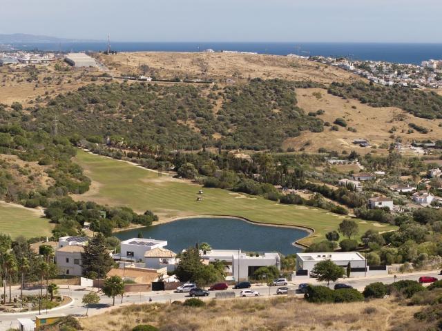 Terreno en venta en Valle Romano, Estepona