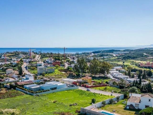 Terreno en venta en Valle Romano, Estepona