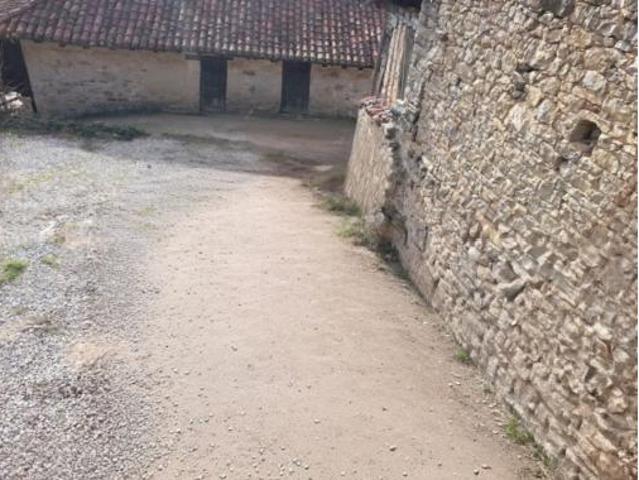 Terreno en venta en El Campu, Caso