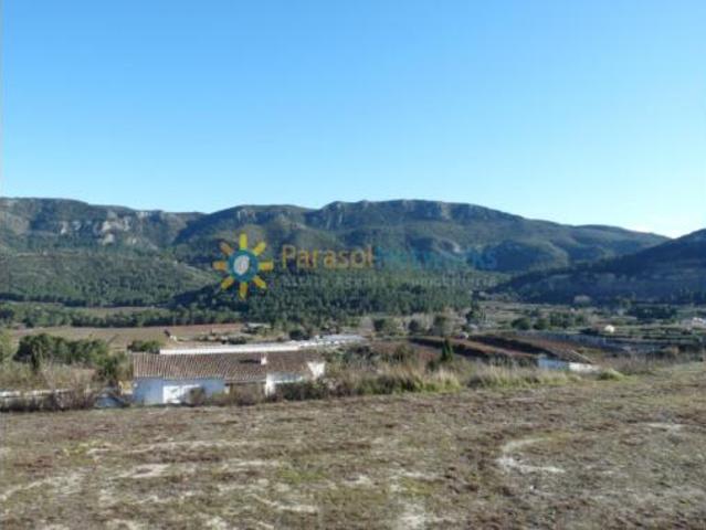 Terreno en venta en Castelló de Rugat, València / Valencia