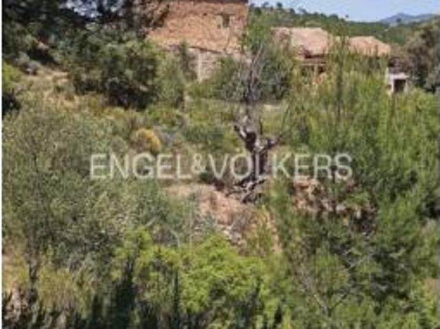Terreno en venta en Chelva, València / Valencia