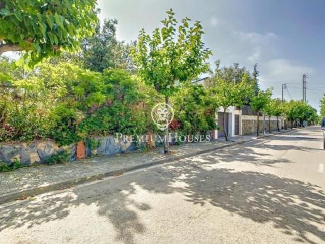 Terreno en venta en Mas Coll, Alella