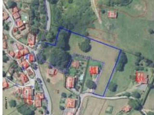 Terreno en venta en Parres