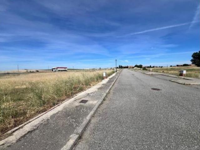 Terreno en venta en Santa María la Real de Nieva, Segovia