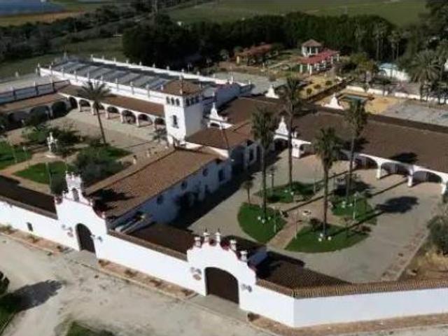 Terreno en venta en Barriada de Pineda, Sevilla