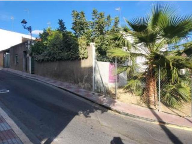 Terreno en venta en Sport Aljarafe, Tomares