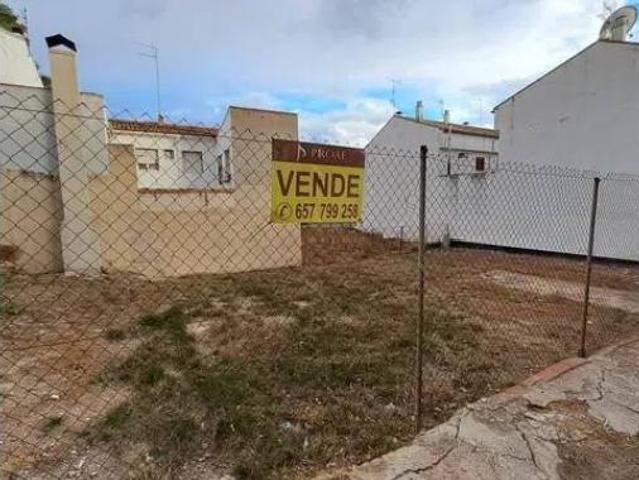 Terreno en venta en Utiel, València / Valencia