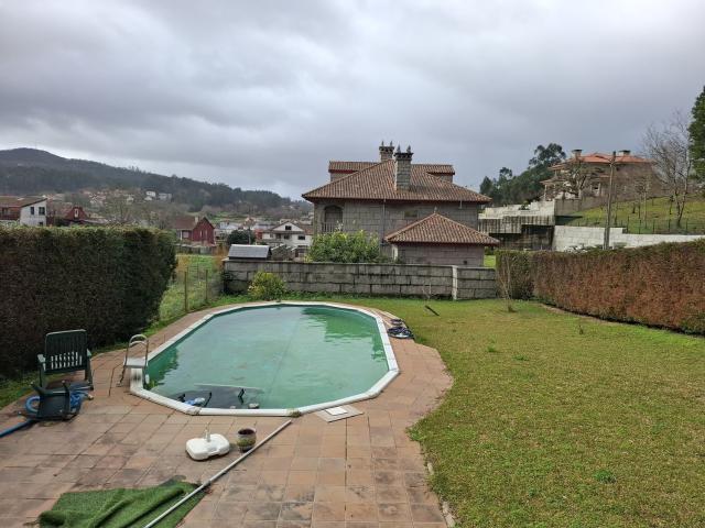 Terreno en venta en Beade, Vigo