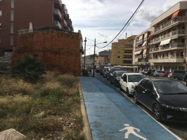Terreno en venta en Casernes, Garraf