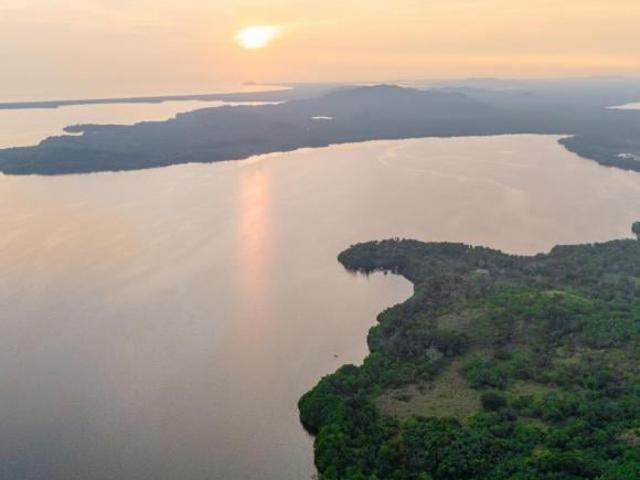 TERRENO VISTA AL MAR Y LAGUNA