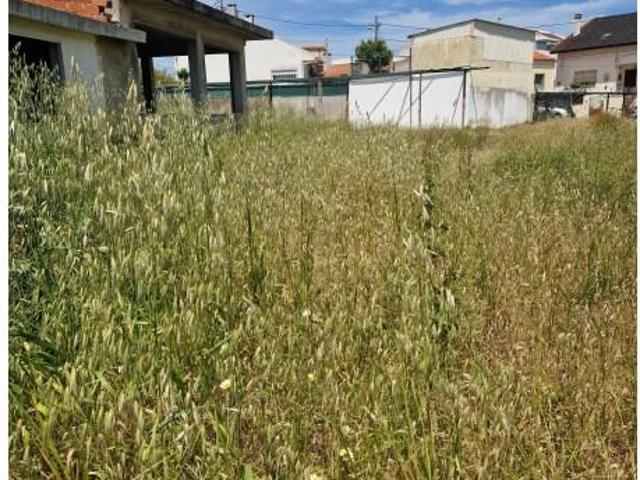 Terreno alugar em Almada, Setúbal