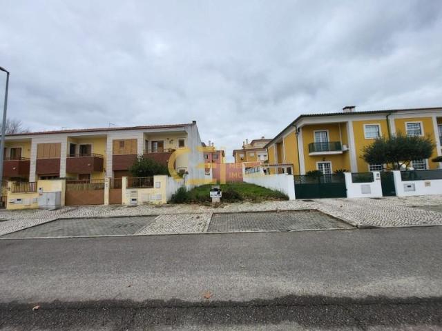 Terreno venda em Almeirim, Santarém