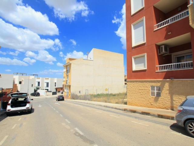 Terreno en venta en Benijófar