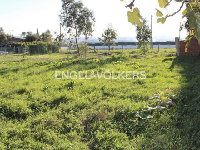 Terreno venda em Quinta do Aqueduto, Santiago Dos Velhos